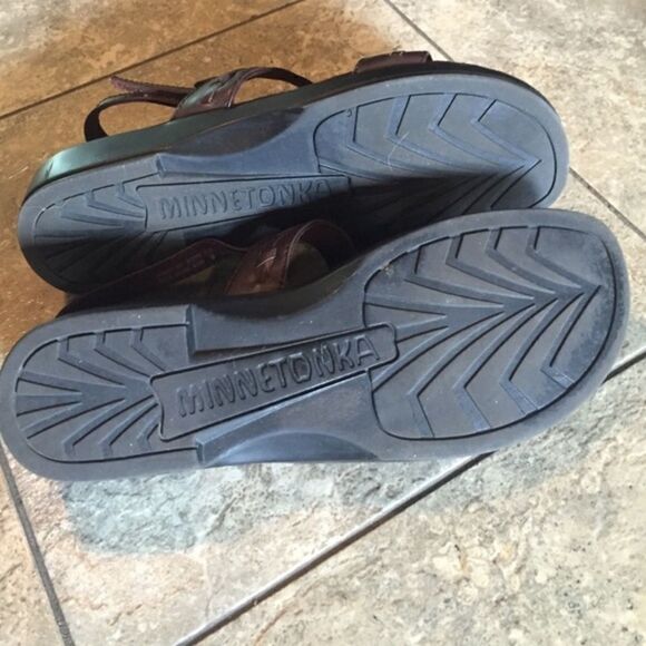 Leather Minnetonka sandals Sz 8 - Picture 3 of 4